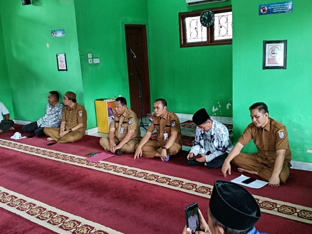 Kisah Pahit Pemberhentian Guru Honor: Tantangan Tuntutan Tak Terealisasi
