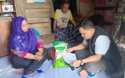 Kunjungan Sahabat Jum’at ke Keluarga Kakek Jon: Sebuah Tindakan Kemanusiaan di Pangkalan Kerinci Timur