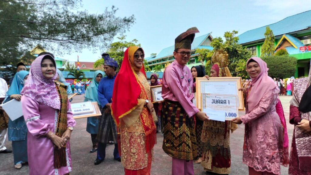 Peringatan Hardiknas 2025 di Kota Dumai: Komitmen Pendidikan Bermutu untuk Semua