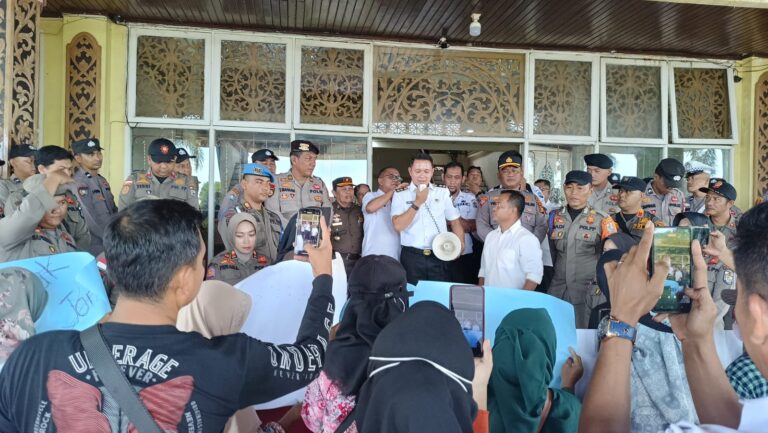 Protes Massa Terhadap Pelanggaran Lingkungan oleh PT Surya Bratasena: Tuntutan Ketegasan dan Respons Pemerintah