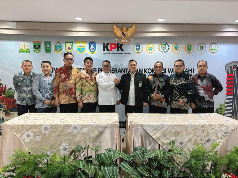 Kolaborasi Pemerintah Daerah dan KPK dalam Pemberantasan Korupsi: Komitmen Bersama untuk Pemerintahan yang Bersih
