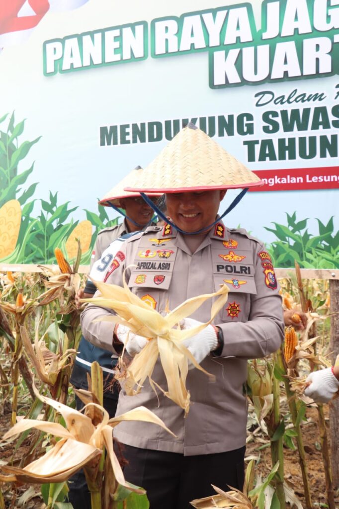 Kapolres Pelalawan Hadiri Panen Raya Jagung untuk Mendukung Swasembada Pangan Nasional