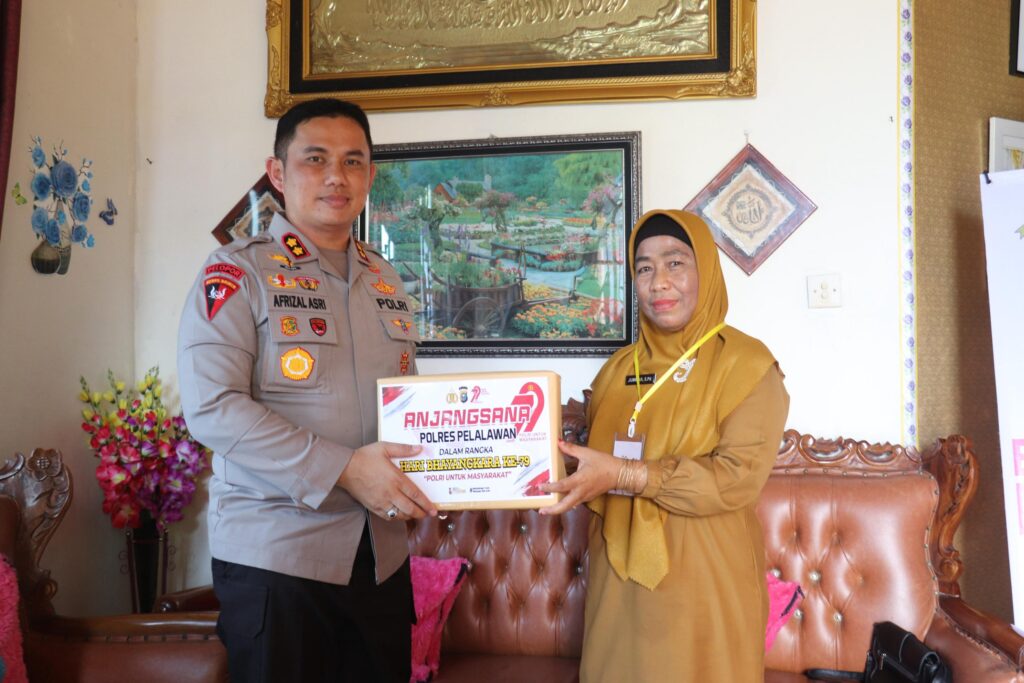 Polres Pelalawan Gelar Anjangsana dalam Rangka Hari Bhayangkara ke-79