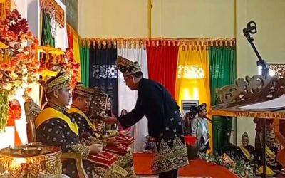 Penganugerahan Gelar Kehormatan Adat kepada Wakil Bupati dan Kapolres Pelalawan: Wujud Penghormatan dan Komitmen Melestarikan Budaya Melayu