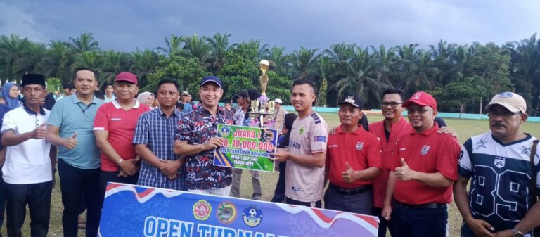 Wakil Bupati Pelalawan Apresiasi Suksesnya Open Turnamen Segati Cup 22, Ciptakan Semangat Sportivitas dan Kemajuan UMKM