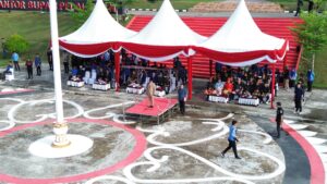 Bupati Pelalawan Pimpin Upacara dan Ziarah Peringatan Hari Pahlawan 2025