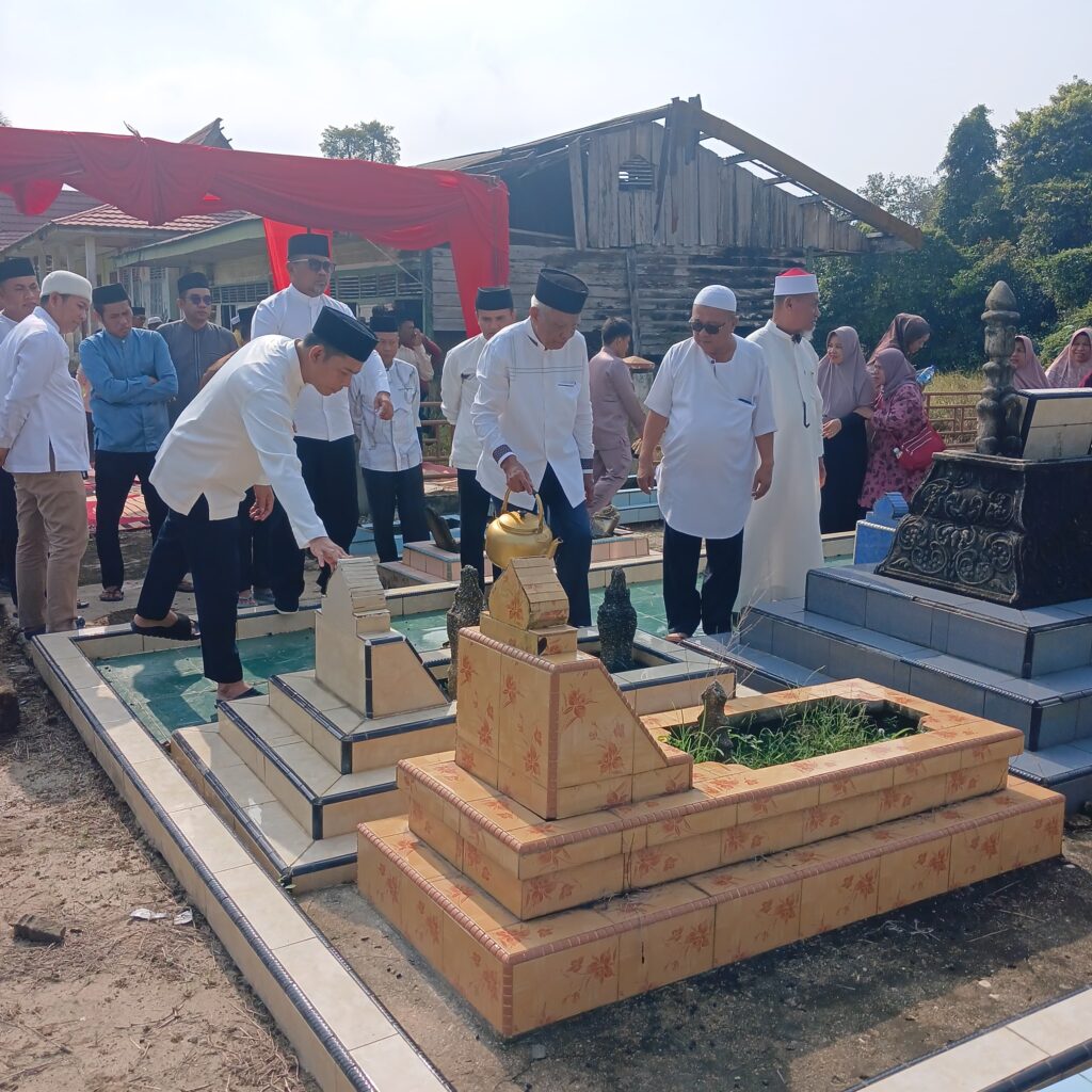 Sambut Ramadhan 1447 H, Bupati Zukri Pimpin Ziarah Kubur dan Dorong Pembangunan Pesantren di Kuala Terusan