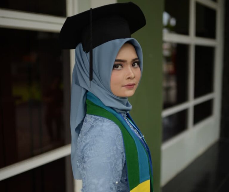 Transisi Kekuasaan dan Perebutan Pengaruh di Daerah: Ujian Awal Pemerintahan Baru