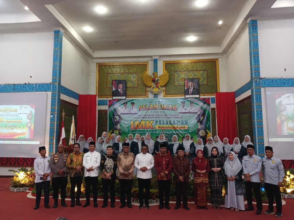 Bupati Pelalawan H. Zukri Hadiri Pelantikan Pengurus IMK dan Hiwakap, Dorong Sinergi untuk Pembangunan Daerah
