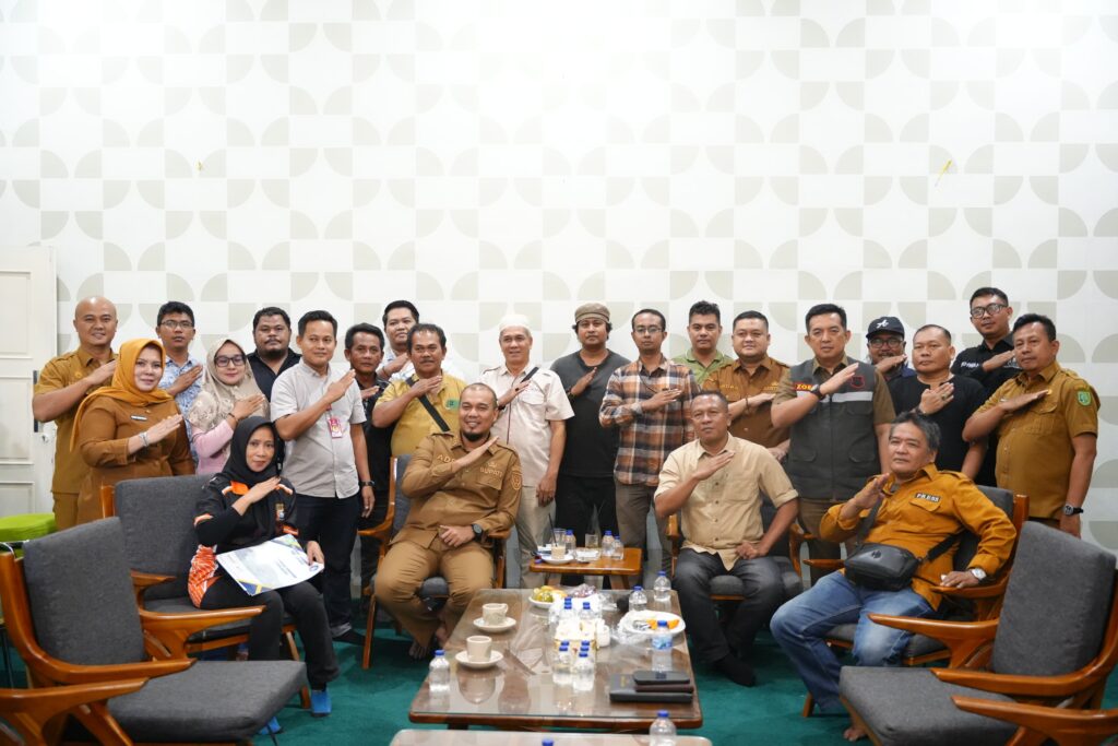 Coffee Morning Bersama Wartawan, Bupati Inhu Bahas Roadshow Strategis ke 13 Kementerian RI