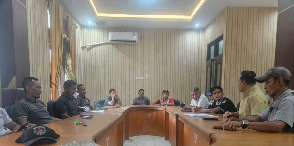 Tolak Dialog dengan Forum RT/RW, BRK Syariah Pangkalan Kerinci Terancam Didemo Warga