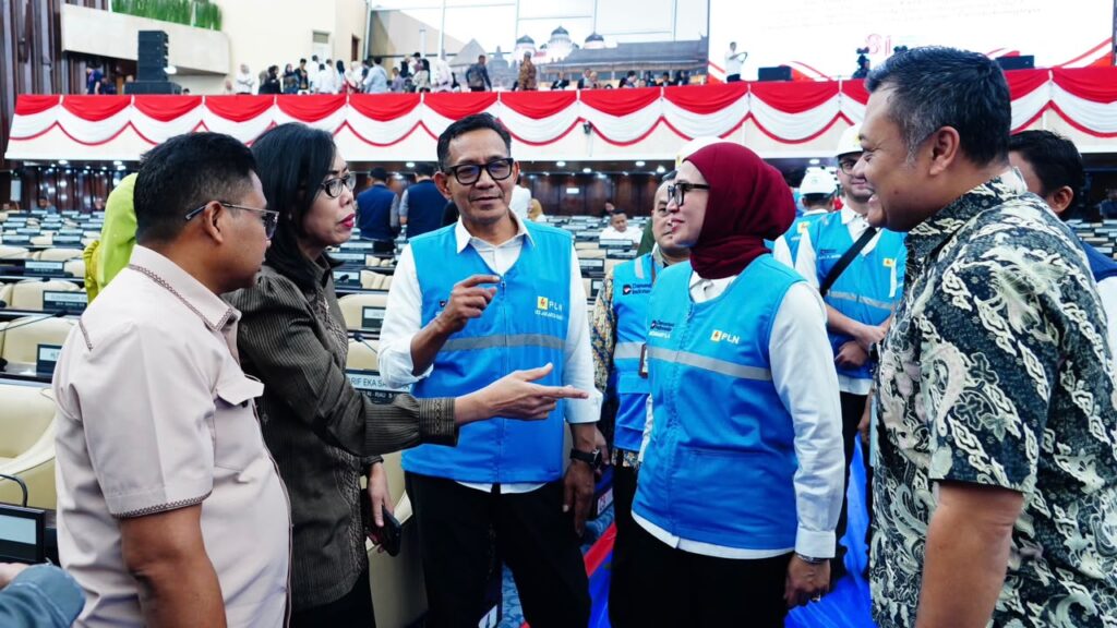Sambut HUT ke-81 RI, Dirut PLN Kawal Langsung Kelistrikan Nasional dari NTT