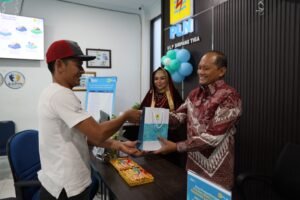 Hari Pelanggan Nasional 2026, Manajemen PLN UID Riau-Kepri Turun Langsung Layani Warga
