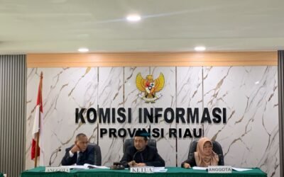 Dispora Riau Bawa Dua Kardus Dokumen di Sidang Sengketa Informasi KI Riau